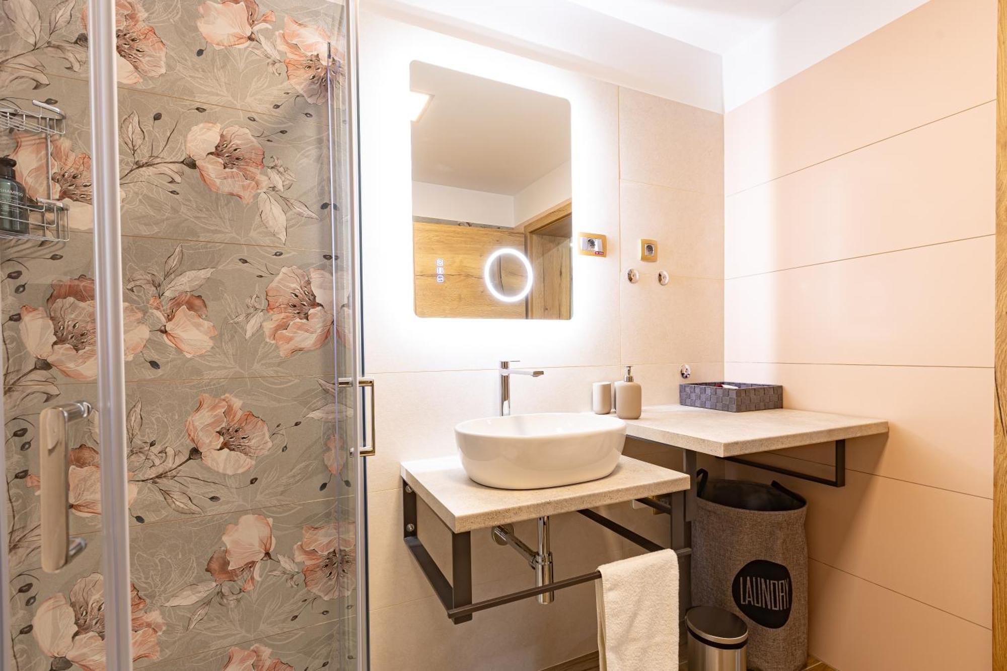 Adriatic Bay Apartments Порторож Екстериор снимка